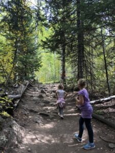 Fun family hikes in Aspen CO fall colors
