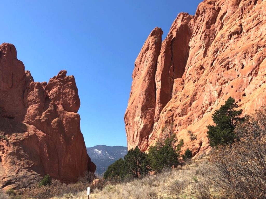 Garden of the Gods red rock formations blue skies things to do in colorado springs