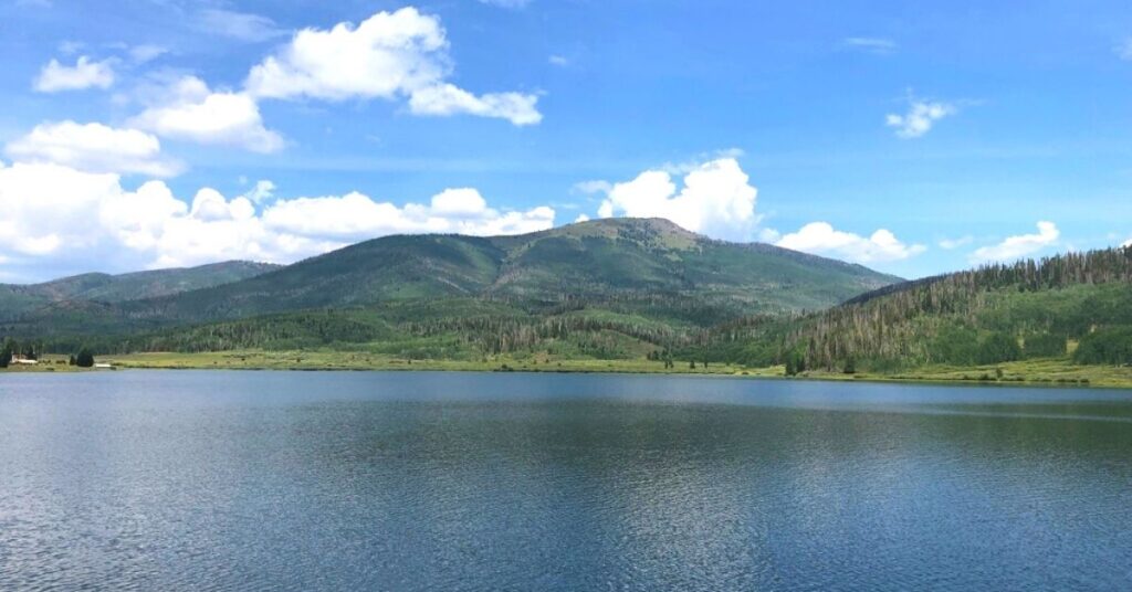 Pearl lake, lake with mountain in background in lakes in Steamboat Springs