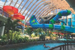 Water Park Hotels in New York the KArtrite; blue and green slide; lazy river on bottom