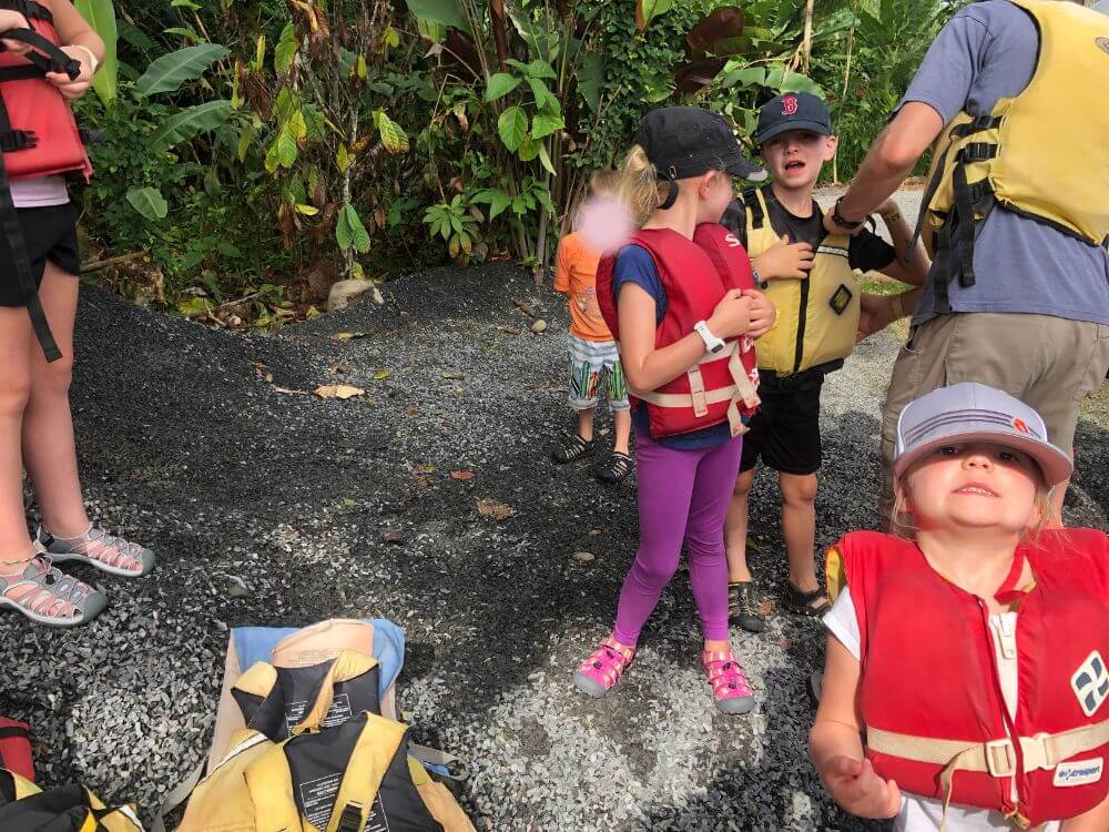 Penas blancas safari float waiting for raft